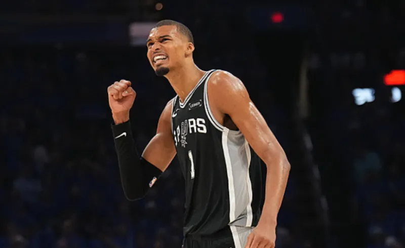 天才从不循规蹈矩！文班亚马已接管 NBA 的未来