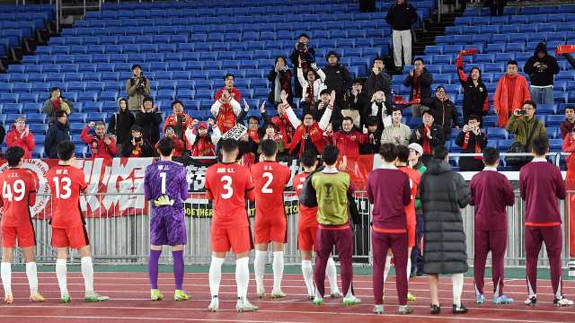 青岛西海岸 vs 上海海港前瞻：新贵挑战卫冕冠军，海港防线隐患待解