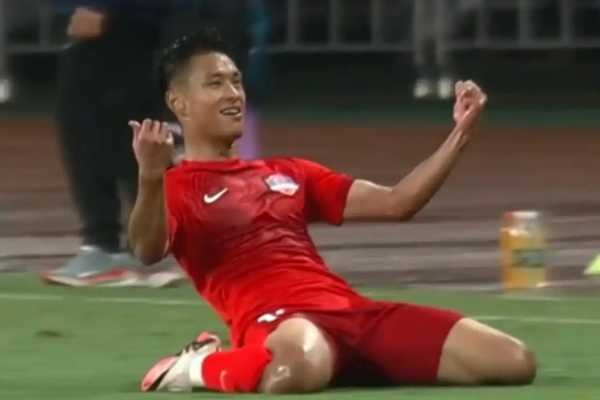 中超战报：超级逆转与读秒绝杀 山东泰山0-3落后 4-3绝杀十人梅州客家