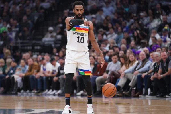 康利获得2022-23赛季NBA体育道德风尚奖! 第四次夺得该奖项!